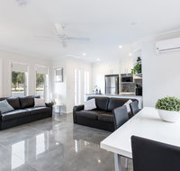 Wagga Apartments 1 - Food Delivery Shop