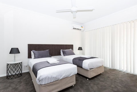 Wagga Apartments #4 - Food Delivery Shop 2