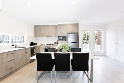 Wagga Apartments #5 - Food Delivery Shop 2