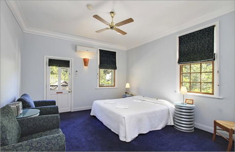 Walhalla's Star Hotel - Food Delivery Shop 3