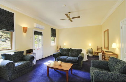 Walhalla's Star Hotel - Food Delivery Shop 2