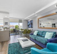 Wantima Hastings Street 1 bedroom WiFi Foxtel Netflix - Food Delivery Shop