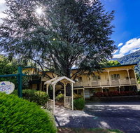 Warburton Lodge - Food Delivery Shop