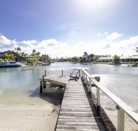 Waterfront on Witta Circle - Food Delivery Shop
