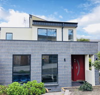 Apollo Bay Seal Apartments - Food Delivery Shop