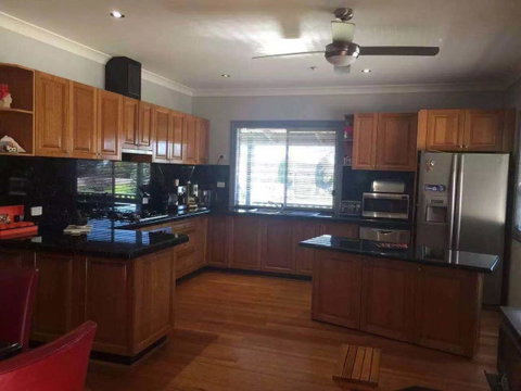 Avala Accommodation Daylesford - Food Delivery Shop 12