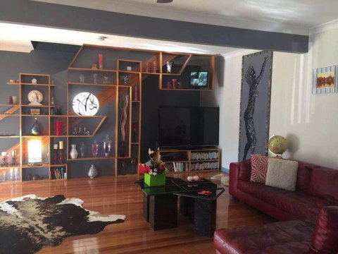 Avala Accommodation Daylesford - Food Delivery Shop 13