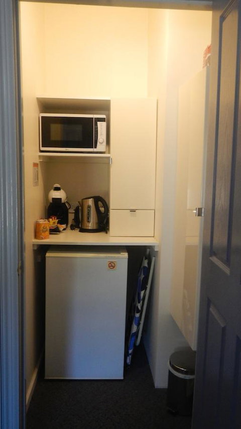 Avala Accommodation Daylesford - Food Delivery Shop 16