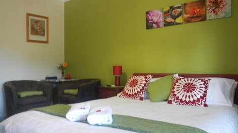Avala Accommodation Daylesford - Food Delivery Shop 0