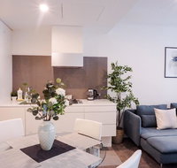 Southbank CityView 2BR Apartment on Clarendon - Food Delivery Shop