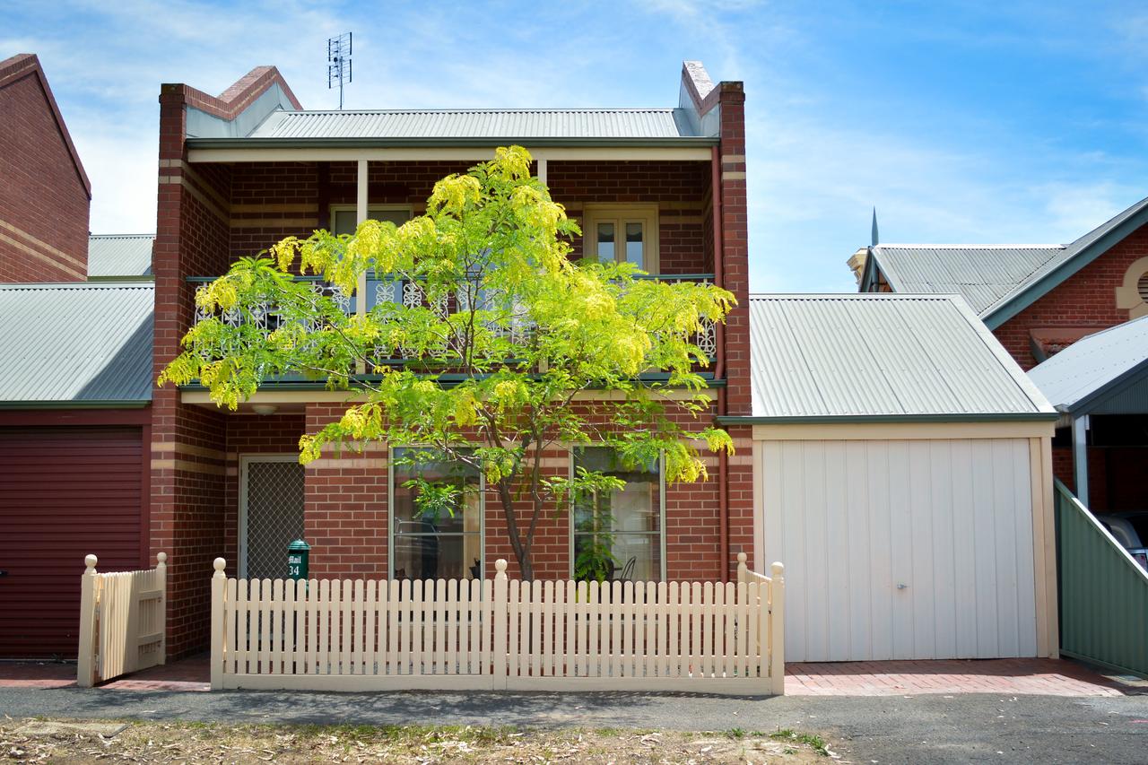 Quarry Hill VIC Food Delivery Shop