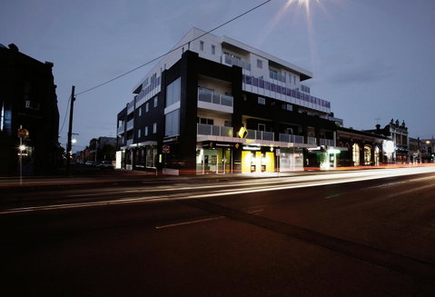 Tyrian Serviced Apartments Fitzroy - Food Delivery Shop 7