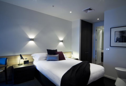 Tyrian Serviced Apartments Fitzroy - Food Delivery Shop 5