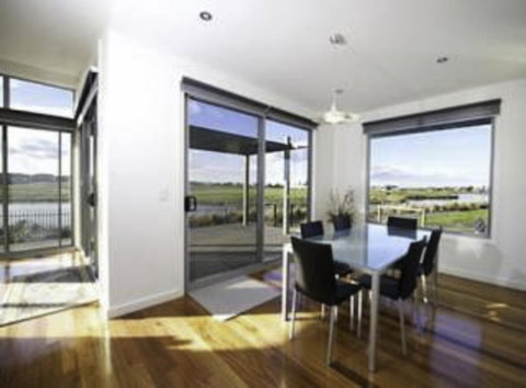 19 Glen Eagles Close - Food Delivery Shop 1