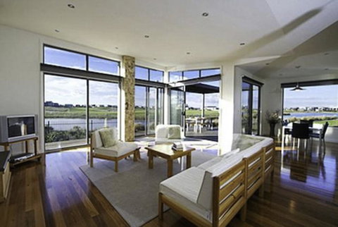 19 Glen Eagles Close - Food Delivery Shop 0