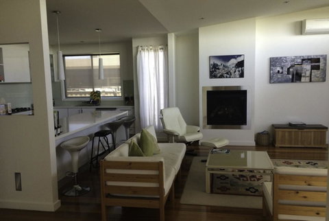 19 Glen Eagles Close - Food Delivery Shop 6