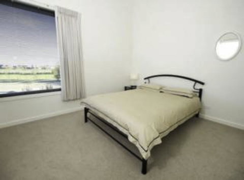 19 Glen Eagles Close - Food Delivery Shop 8