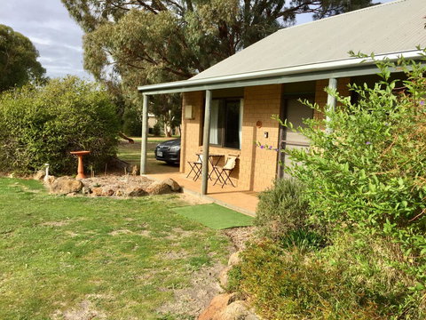 Grampians Pomonal Cottages - Pet Food Australia 7