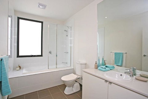 1 Pebble Place - Food Delivery Shop 7