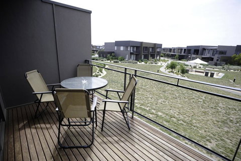 Torquay Golf Retreats - Pool, Beach, Tennis, Golf - Food Delivery Shop 6