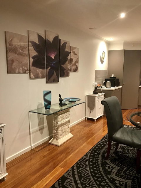 Black Lotus Townhouse - Food Delivery Shop 6