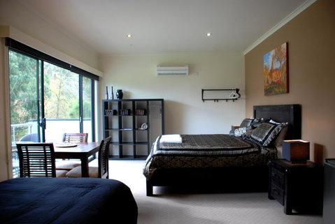 Deville At Healesville - Food Delivery Shop 9