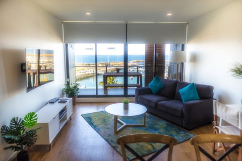 Waterfront Apt 234 Marinaquays - Food Delivery Shop 2