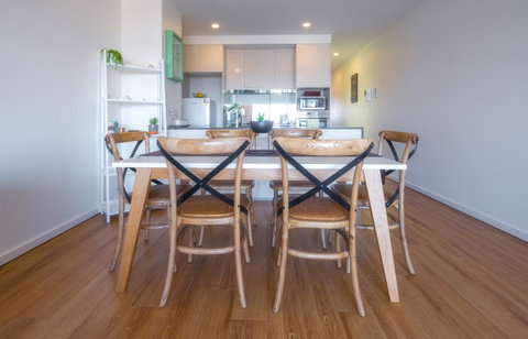 Waterfront Apt 234 Marinaquays - Food Delivery Shop 13