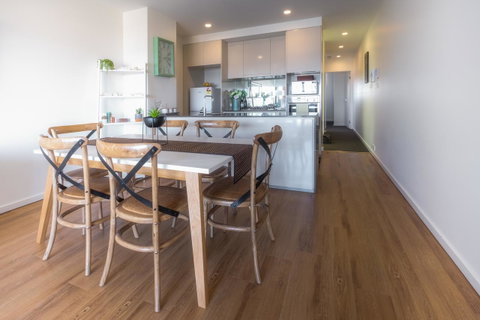 Waterfront Apt 234 Marinaquays - Food Delivery Shop 16