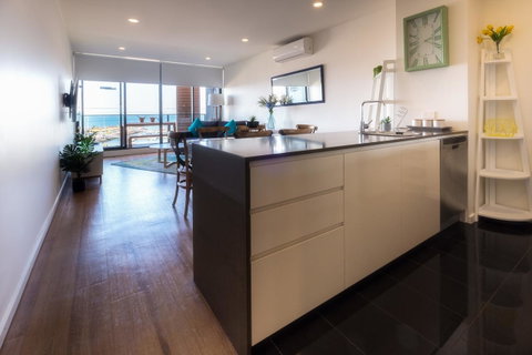 Waterfront Apt 234 Marinaquays - Food Delivery Shop 14