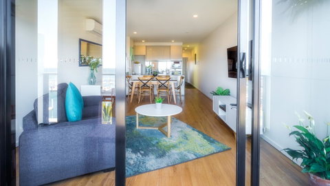 Waterfront Apt 234 Marinaquays - Food Delivery Shop 8