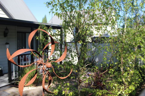 Cottage 4A - Food Delivery Shop 15