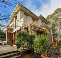 Boutique Stays - Maple On Kent Glen Iris Townhouse - Food Delivery Shop