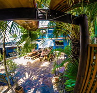 Cool Bananas Backpackers - Food Delivery Shop