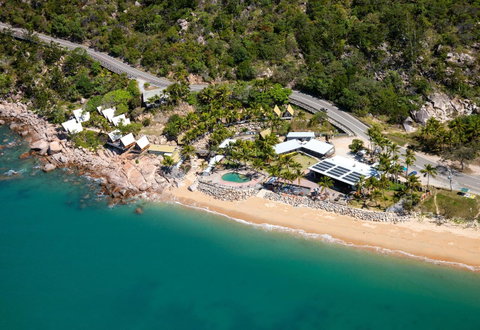 Nomads Magnetic Island - Food Delivery Shop 36