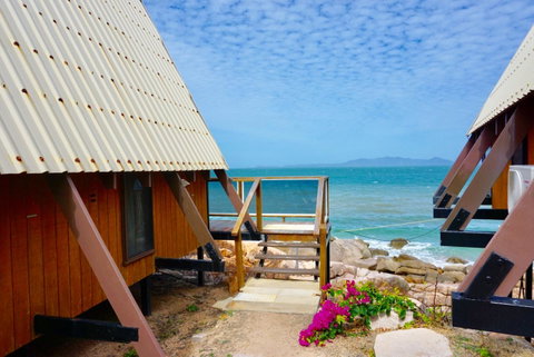 Nomads Magnetic Island - Food Delivery Shop 27