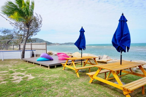Nomads Magnetic Island - Food Delivery Shop 13