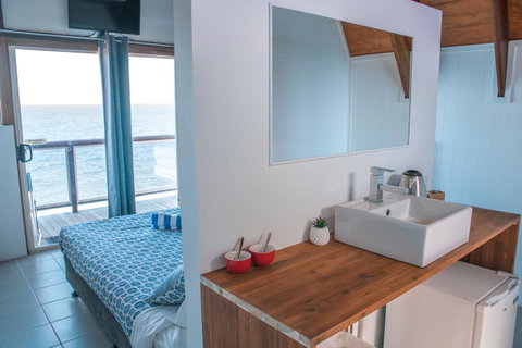 Nomads Magnetic Island - Food Delivery Shop 7