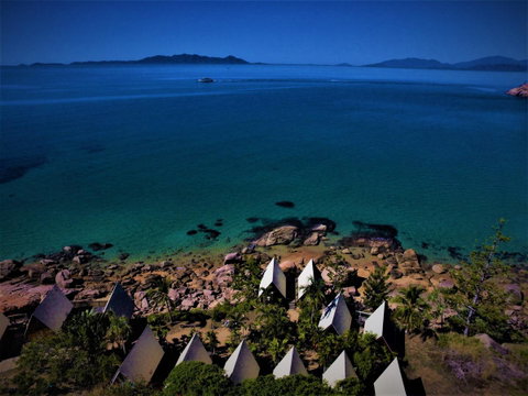 Nomads Magnetic Island - Food Delivery Shop 18