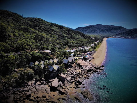 Nomads Magnetic Island - Food Delivery Shop 29