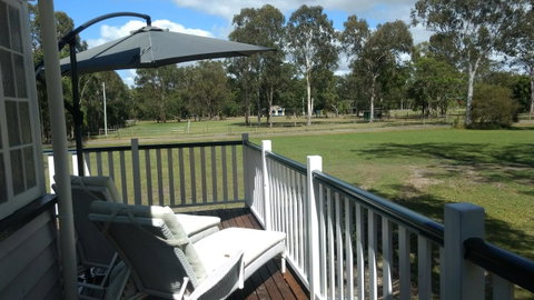 Lake Weyba Noosa Lodge & Kangaroos - Food Delivery Shop 17