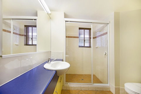 Whale Watch Ocean Beach Resort - Food Delivery Shop 5