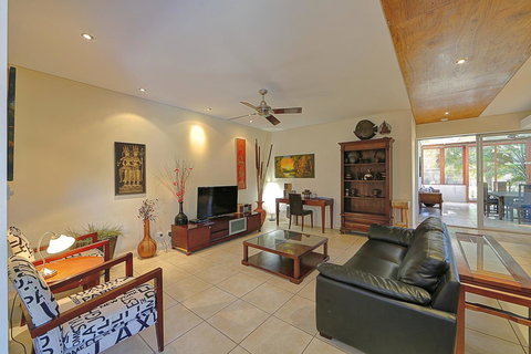 Sandcastles 1770 Motel & Resort - Food Delivery Shop 15