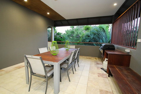 Sandcastles 1770 Motel & Resort - Food Delivery Shop 9