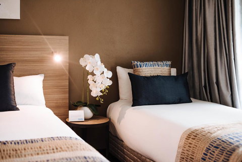 Mantra Club Croc - Food Delivery Shop 25