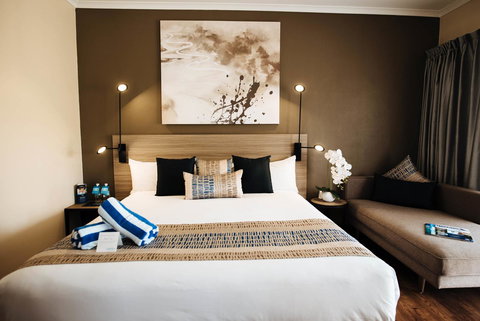 Mantra Club Croc - Food Delivery Shop 13