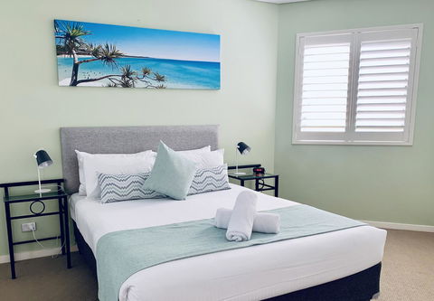 Ocean Views Resort Caloundra - Food Delivery Shop 14