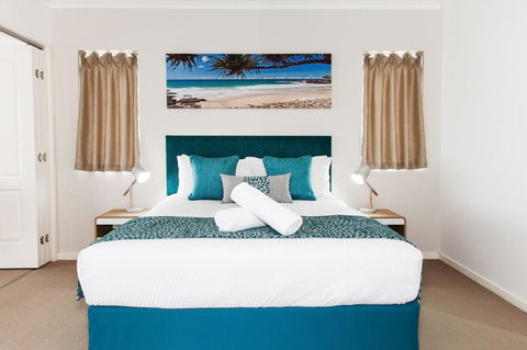 Ocean Views Resort Caloundra - Food Delivery Shop 35
