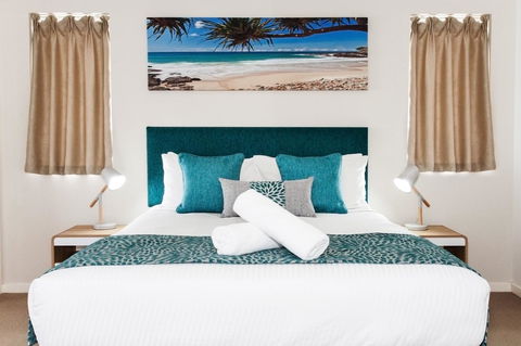 Ocean Views Resort Caloundra - Food Delivery Shop 33