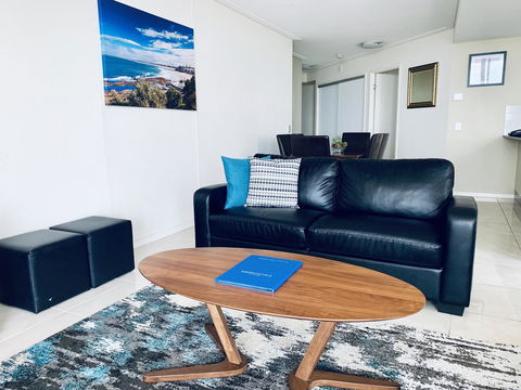 Ocean Views Resort Caloundra - Food Delivery Shop 17